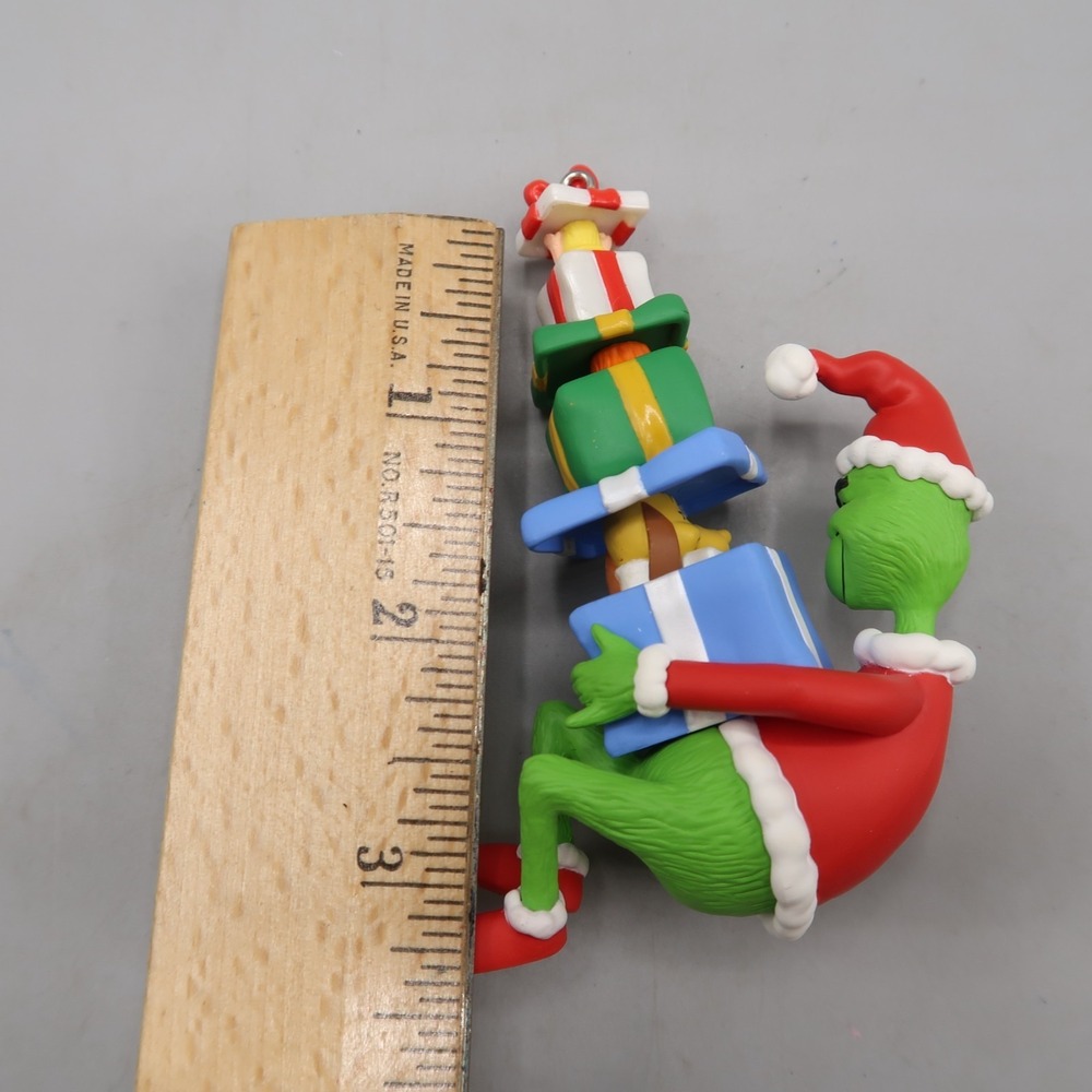 Dr Seuss Gifts For The Grinch & One Fish,Two Fish Hallmark Ornament lot - Picture 7 of 15
